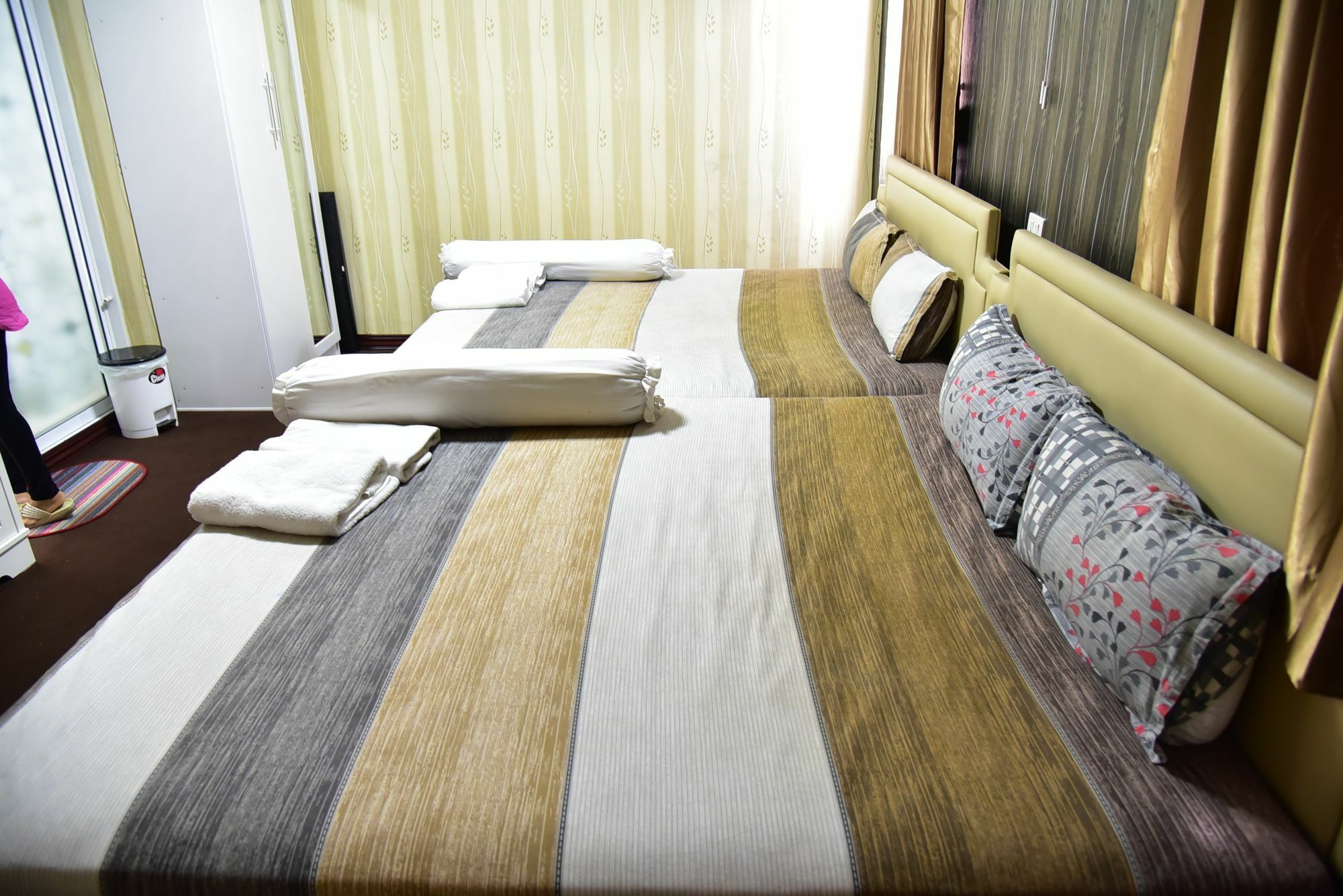 Hari Om Delhi Darbar Hotell Pattaya Exteriör bild